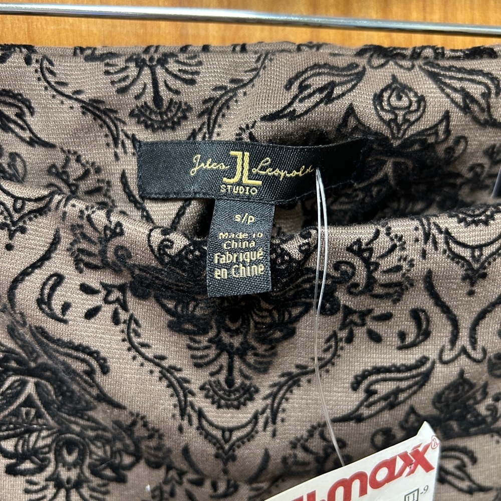 Jules & Leopold Gray and Black Ankle Cropped Pants - Picture 4 of 4